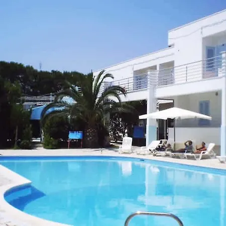 Homeholidays *